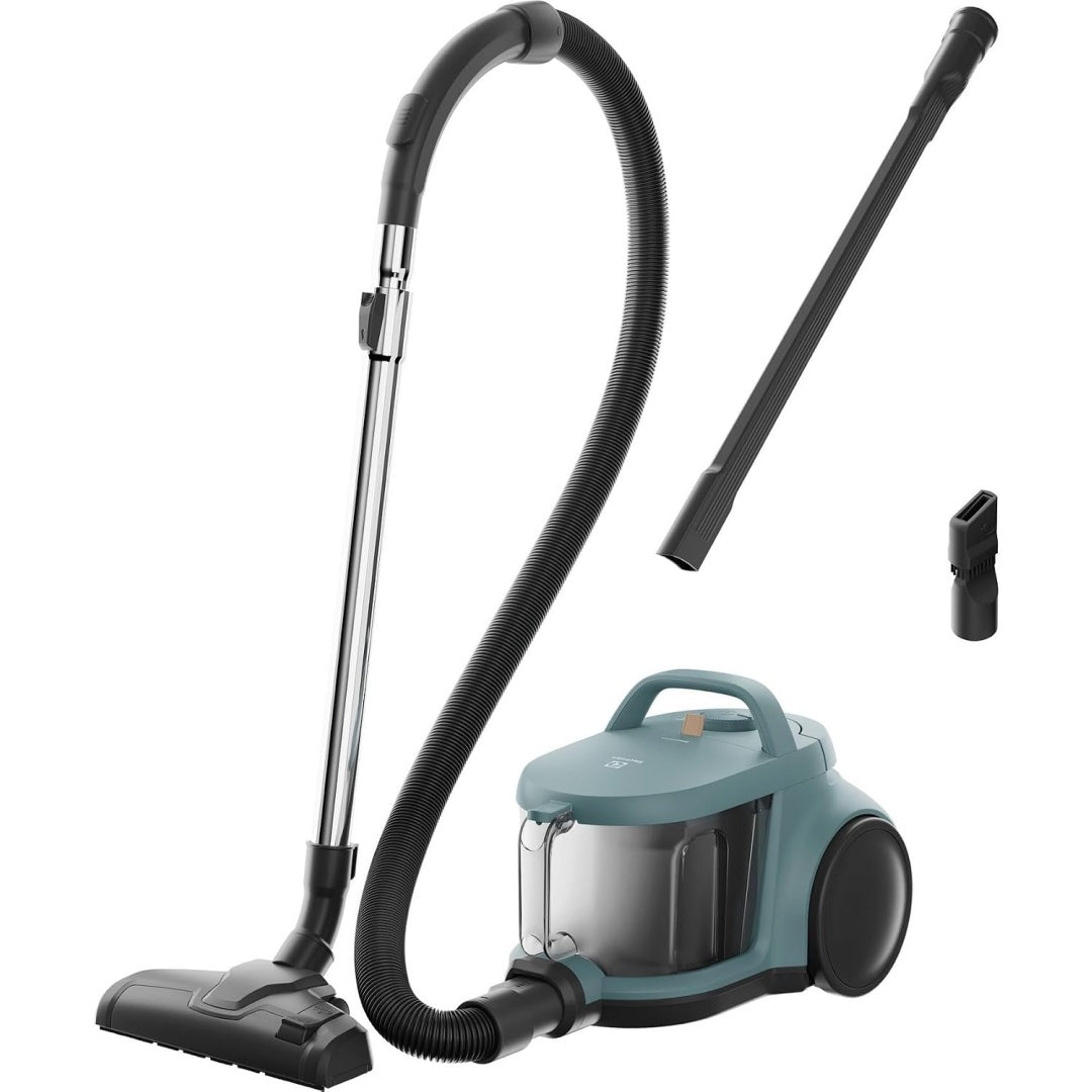 Cet aspirateur au format traineau associe l'entretien des tapis et la collecte de la poussiere